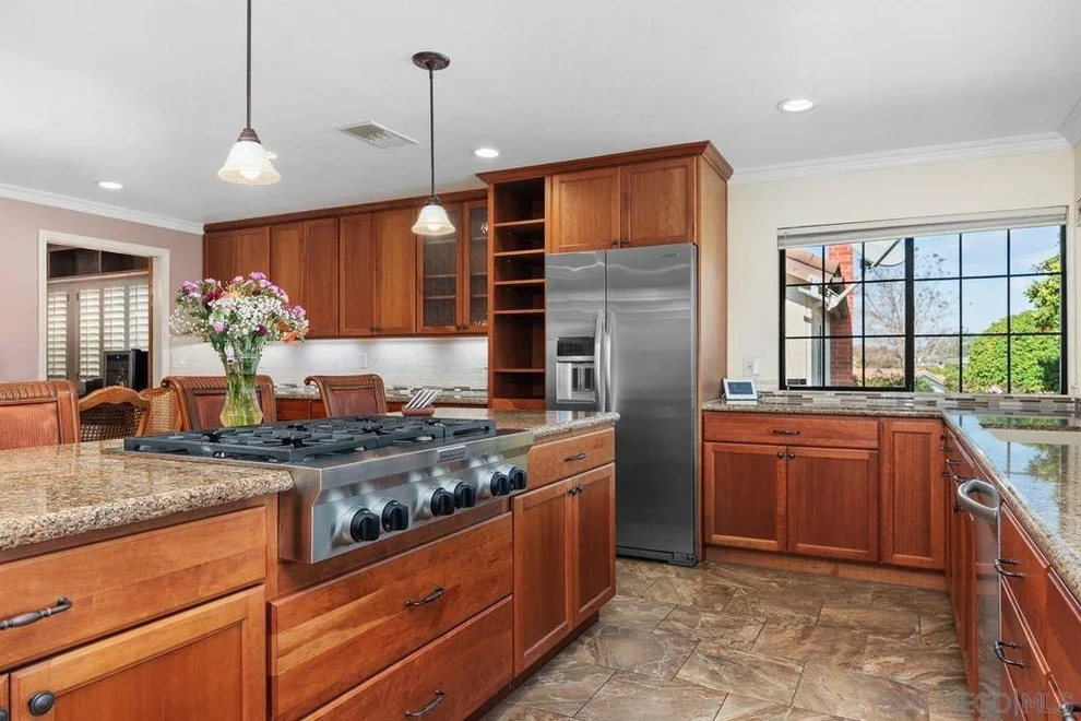 Unit for sale at 12007 Bajada Rd, San Diego, CA 92128
