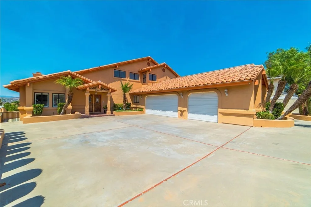Unit for sale at 28882 Yosemite Place, Canyon Lake, CA 92587