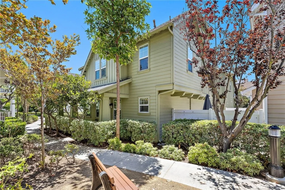 Unit for sale at 42 Tarleton Lane, Ladera Ranch, CA 92694