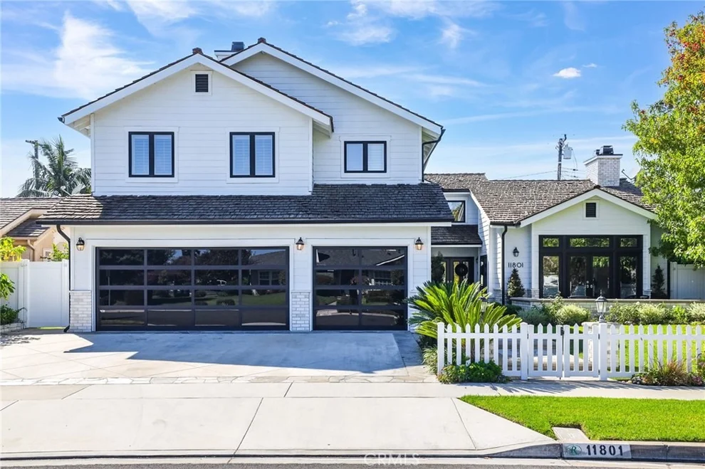 Unit for sale at 11801 Norgrove, Rossmoor, CA 90720
