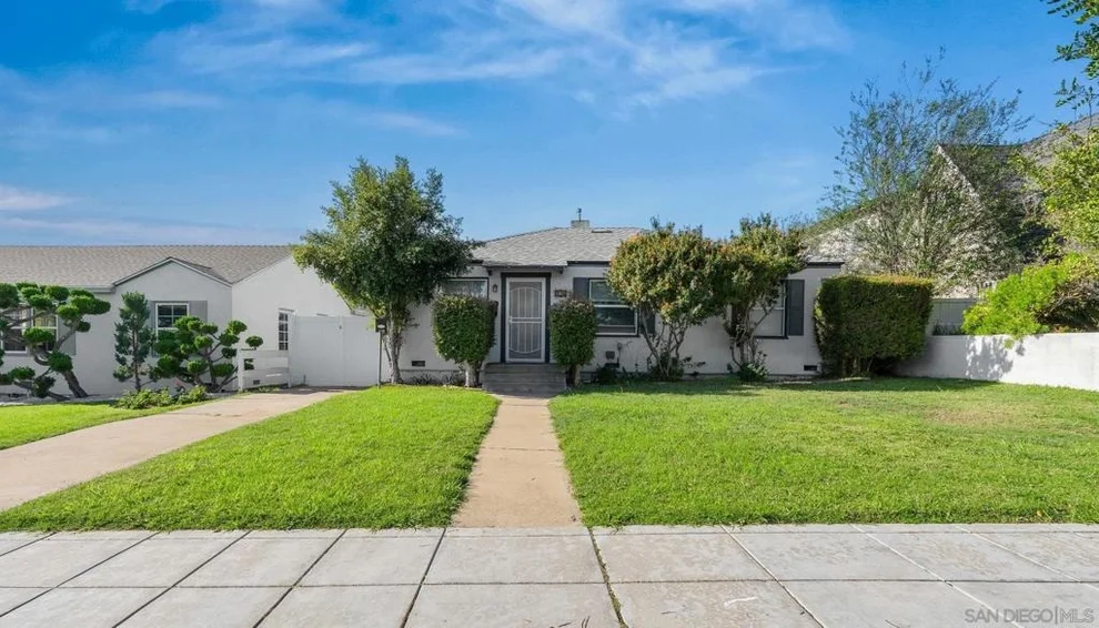 Unit for sale at 326 28 H Ave, Coronado, CA 92118
