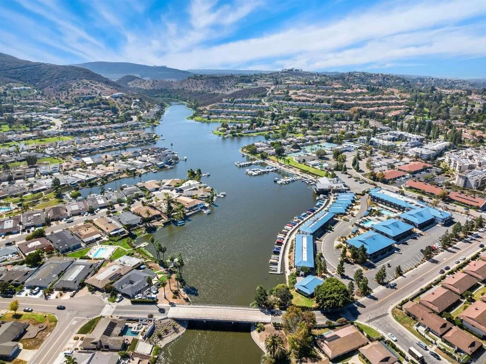 Unit for sale at 1646 Via Caminar, San Marcos, CA 92078