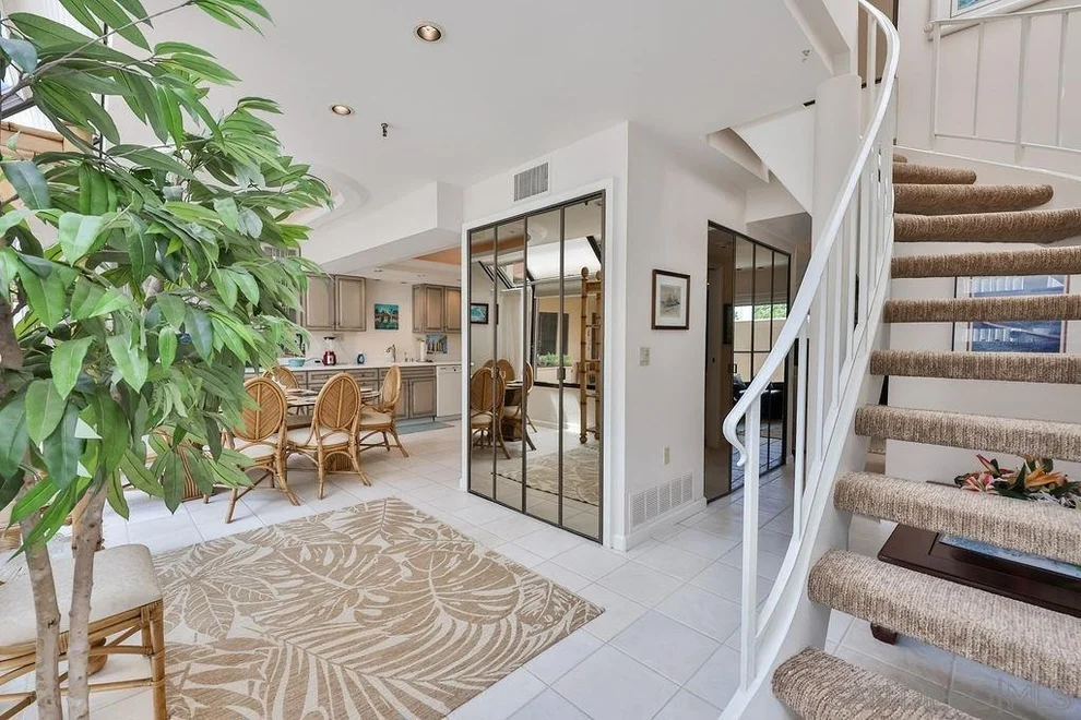 Unit for sale at 835 D Ave, Coronado, CA 92118