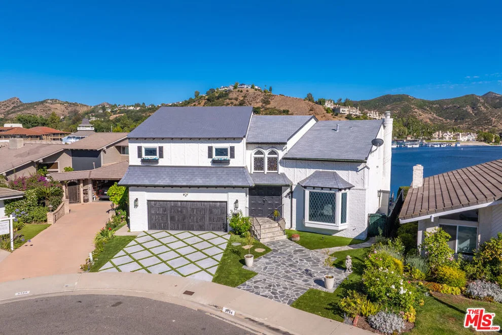 Unit for sale at 3704 Capstan Circle, Westlake Village, CA 91361