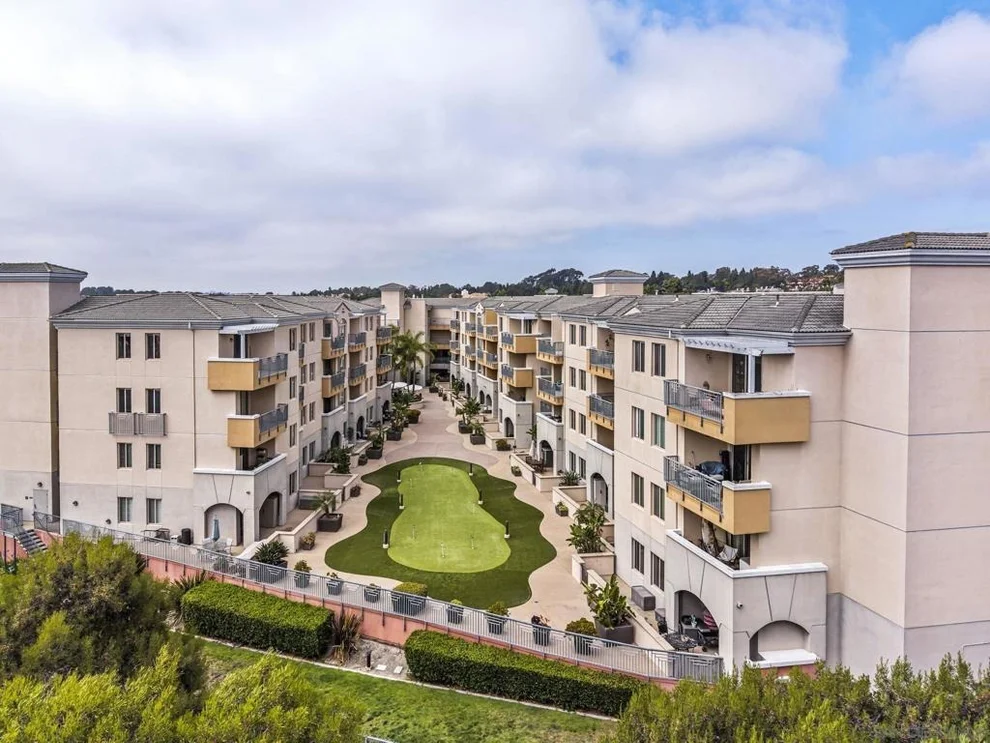 Unit for sale at 3877 Pell Pl, San Diego, CA 92130