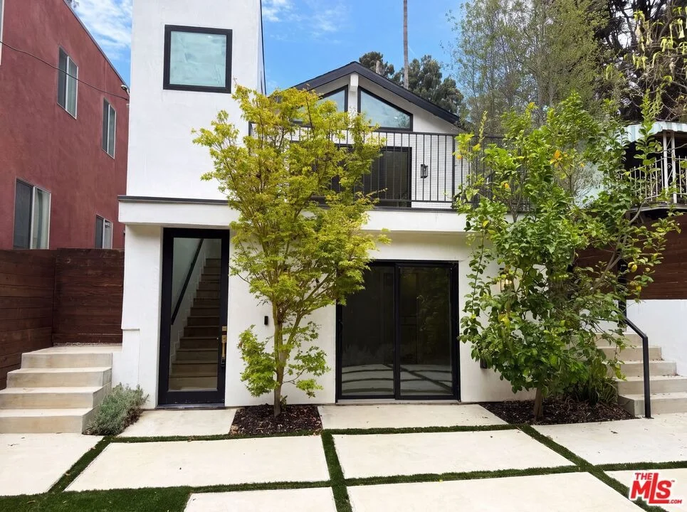 Unit for sale at 8723 Lookout Mountain Avenue, Los Angeles, CA 90046