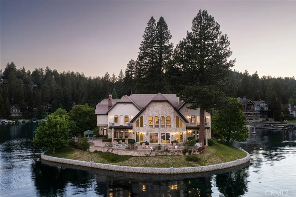 Unit for sale at 177 Shorewood, Lake Arrowhead, CA 92352
