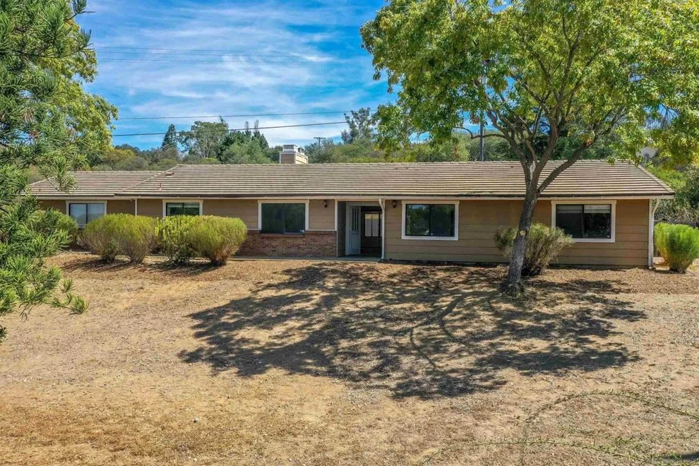 Unit for sale at 17675 Rancho De Carole, Ramona, CA 92065