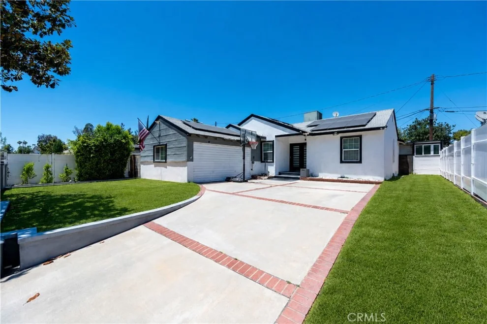 Unit for sale at 12521 Stagg Street, North Hollywood, CA 91605