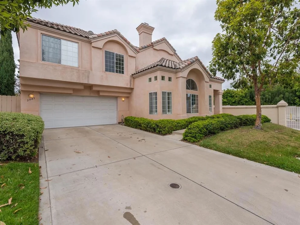 Unit for sale at 3945 Via Romaya, National City, CA 91950