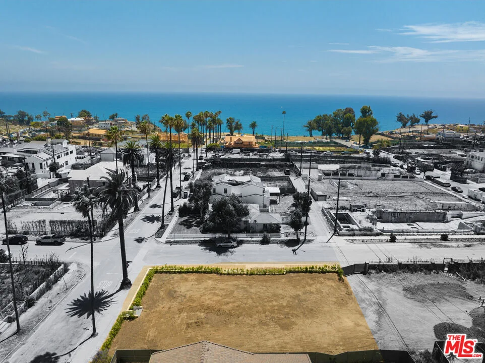 Unit for sale at 501 Swarthmore Avenue, Pacific Palisades, CA 90272