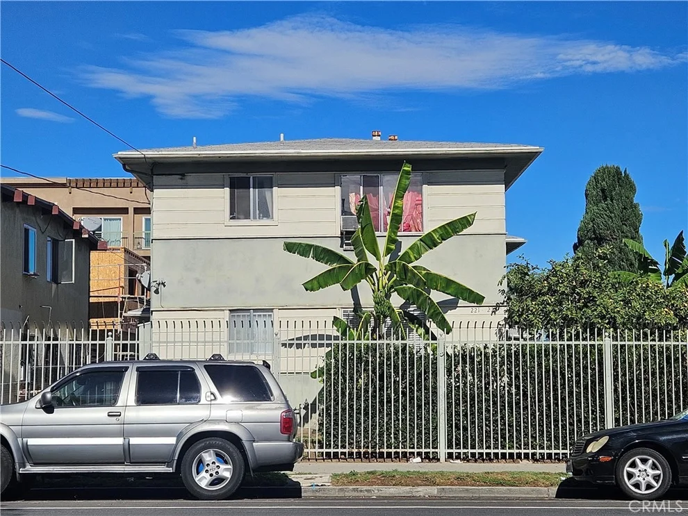 Unit for sale at 221 S Bonnie Brae, Los Angeles, CA 90057