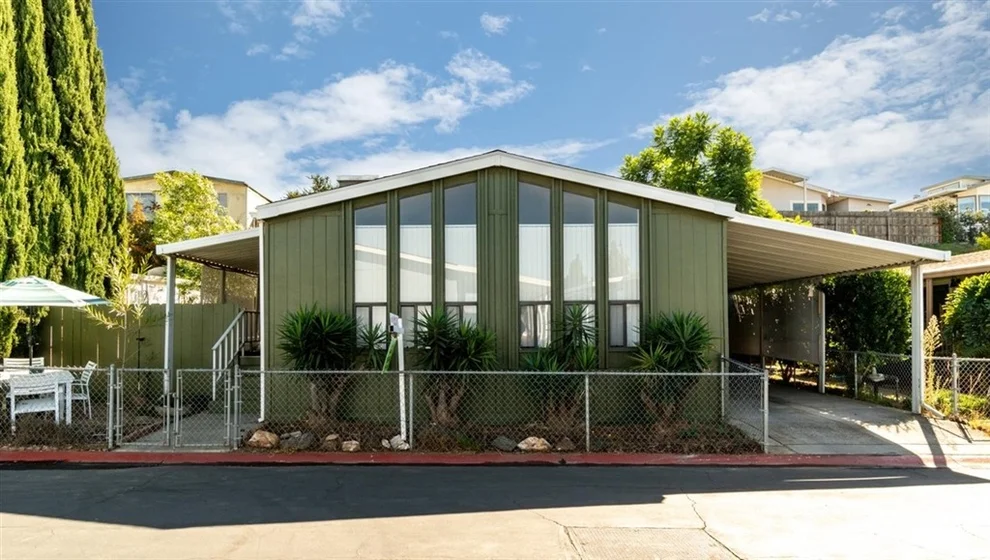 Unit for sale at 2400 W Valley Pkwy, Escondido, CA 92029