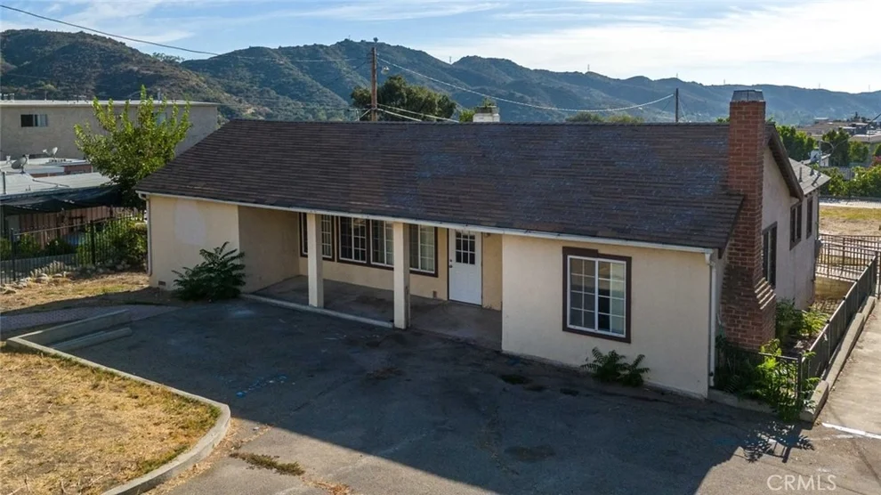 Unit for sale at 10267 Tujunga Canyon Boulevard, Tujunga, CA 91042