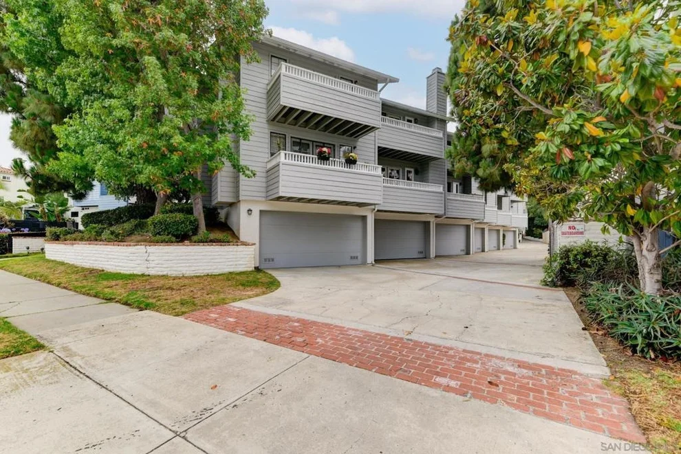 Unit for sale at 1994 Diamond, San Diego, CA 92109
