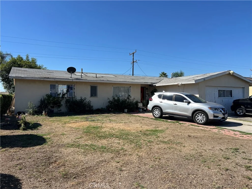 Unit for sale at 535 W Van Koevering, Rialto, CA 92376