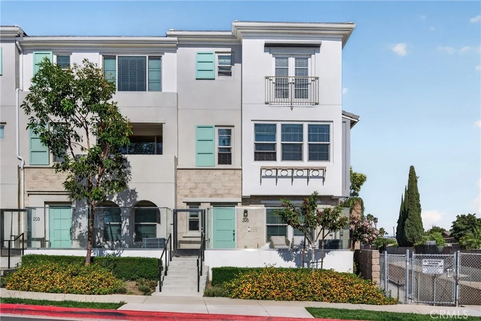 Unit for sale at 205 S Paige Ln, La Habra, CA 90631