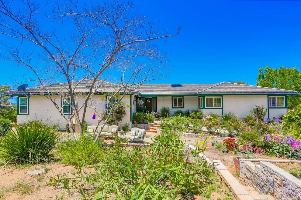Unit for sale at 556 Tumble Creek Terrace, Fallbrook, CA 92028