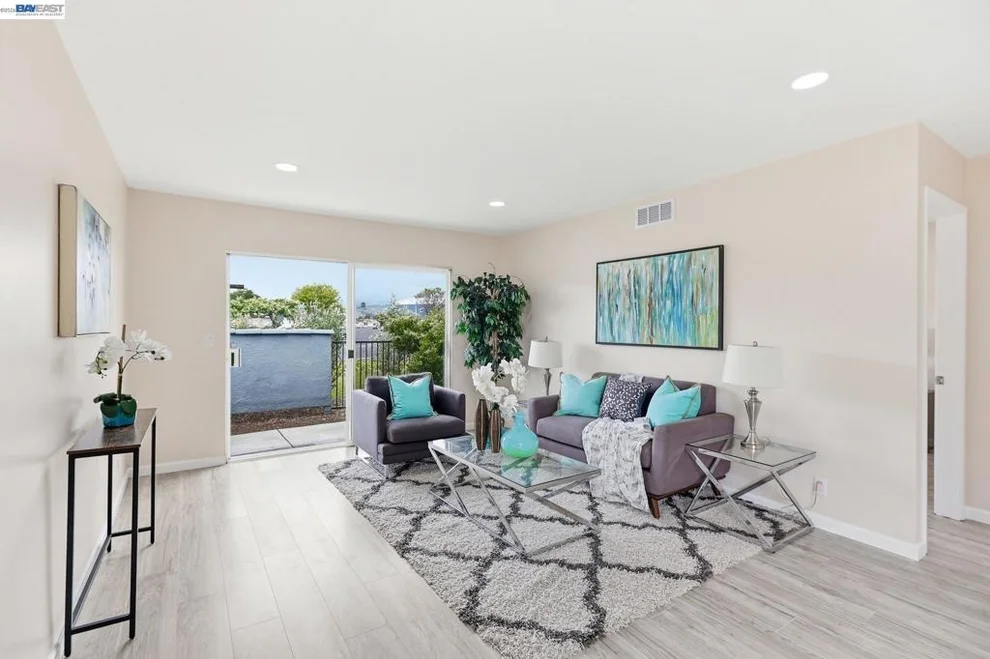 Unit for sale at 4610 Granada Way, Union City, CA 94587