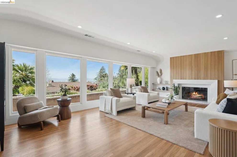 Unit for sale at 246 Pershing Dr, Oakland, CA 94611