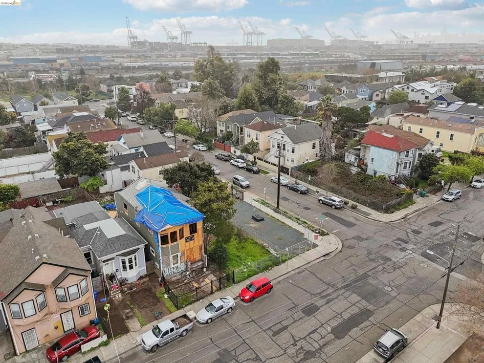 Unit for sale at 1495 5Th St, Oakland, CA 94607