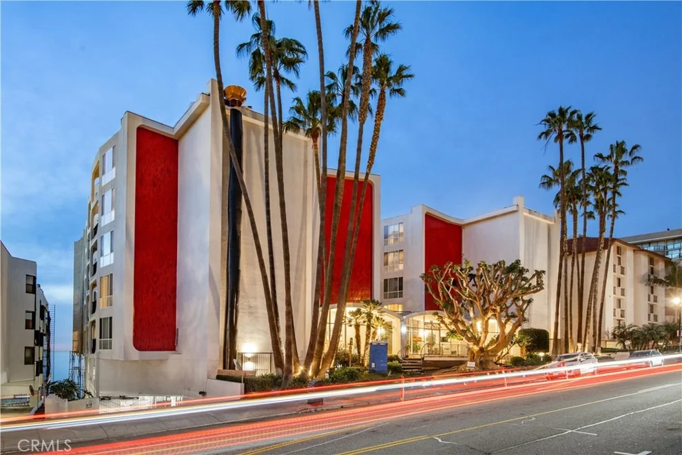 Unit for sale at 565 Esplanade, Redondo Beach, CA 90277