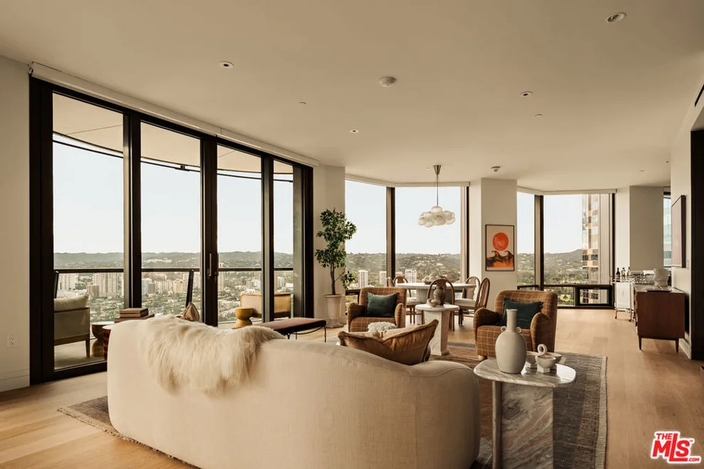 Unit for sale at 211 W Elm Court, Los Angeles, CA 90067