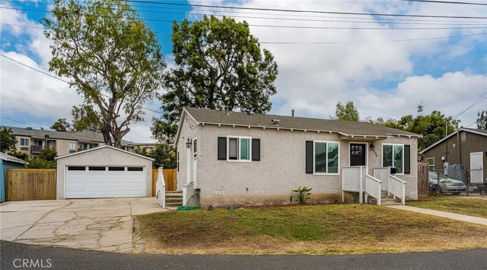 Unit for sale at 636 E Via Barola, Long Beach, CA 90805