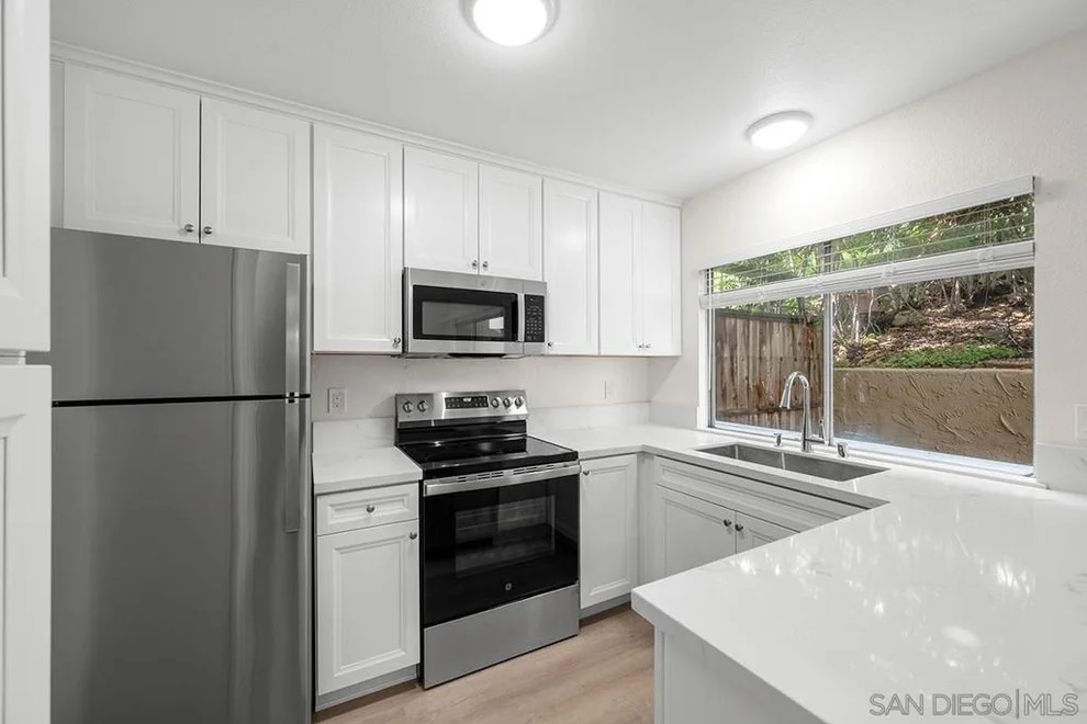 Unit for sale at 5352 Lake Murray Blvd, La Mesa, CA 91942