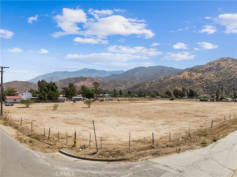 Unit for sale at 800 Charles, Banning, CA 92220