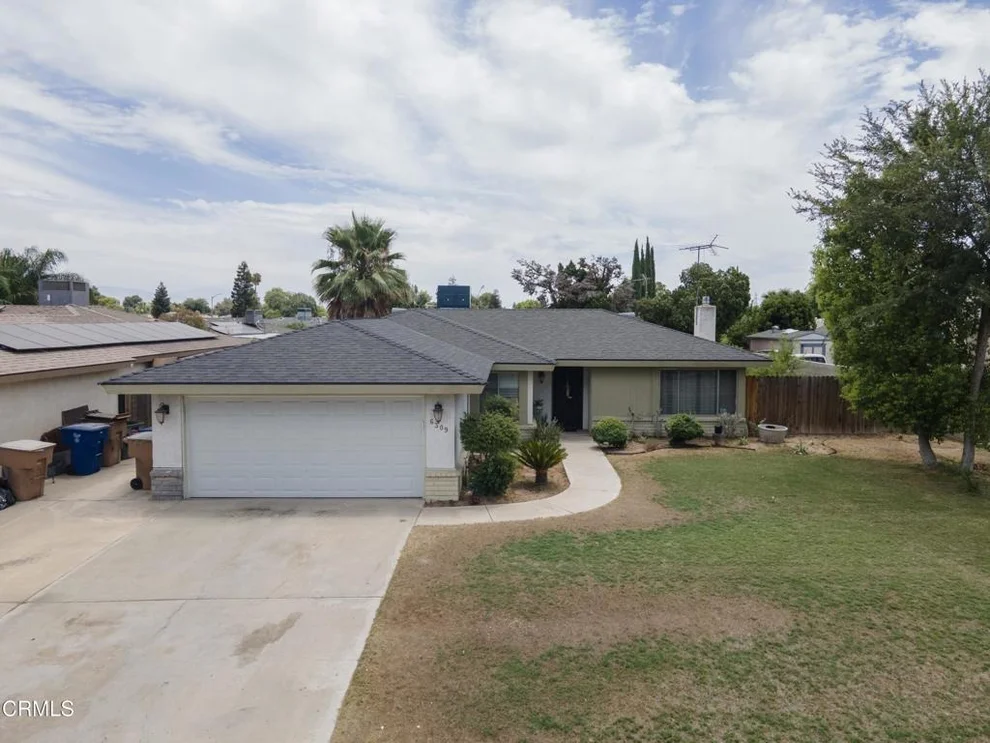 Unit for sale at 6309 Edgemont Drive, Bakersfield, CA 93309