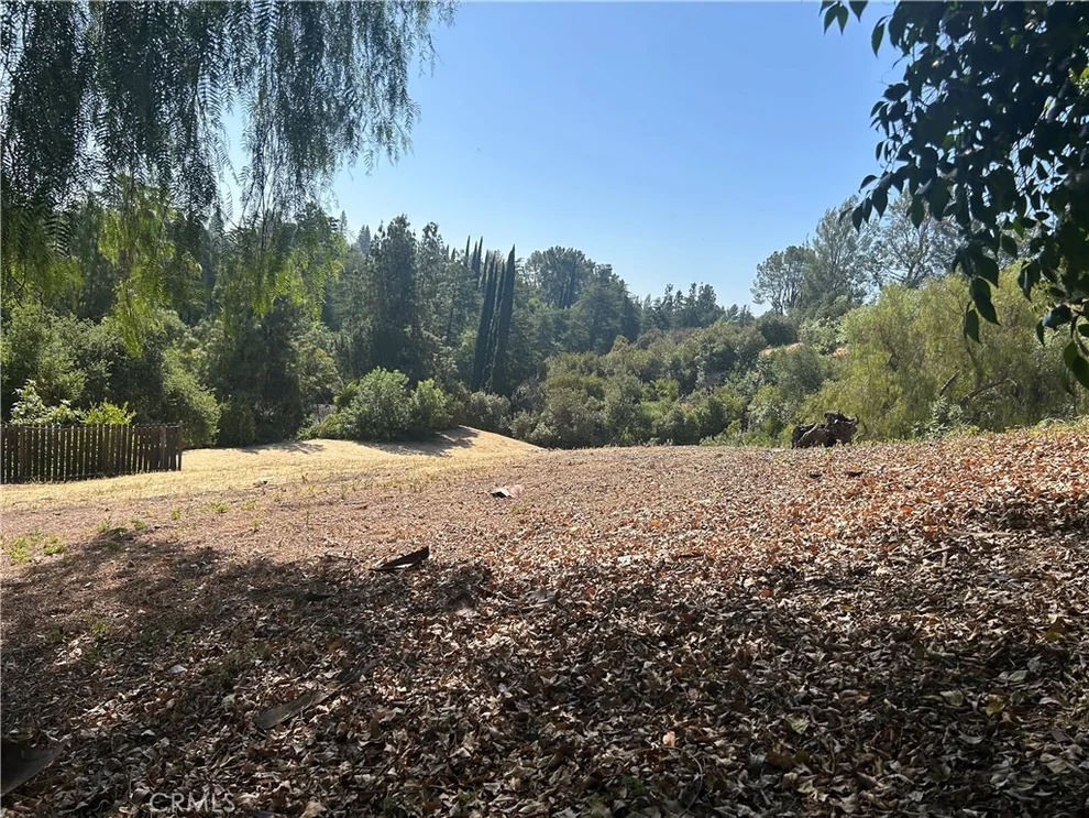Unit for sale at 5075 Hood Drive, Woodland Hills, CA 91364