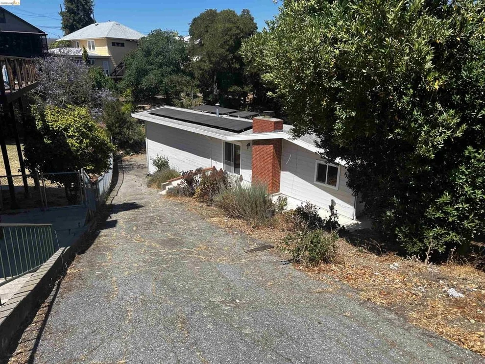 Unit for sale at 58 Pomona St, Crockett, CA 94525