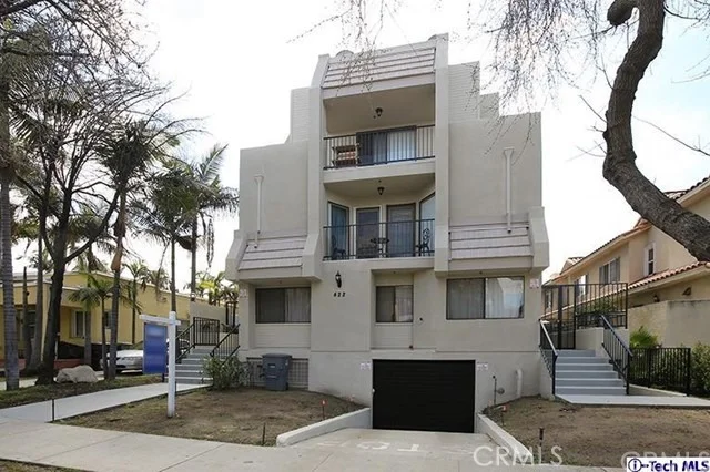 Unit for sale at 422 Hawthorne Street, Glendale, CA 91204