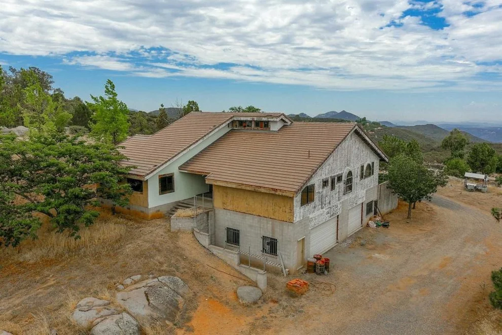 Unit for sale at 23660 Old Ranch Rd, Alpine, CA 91901