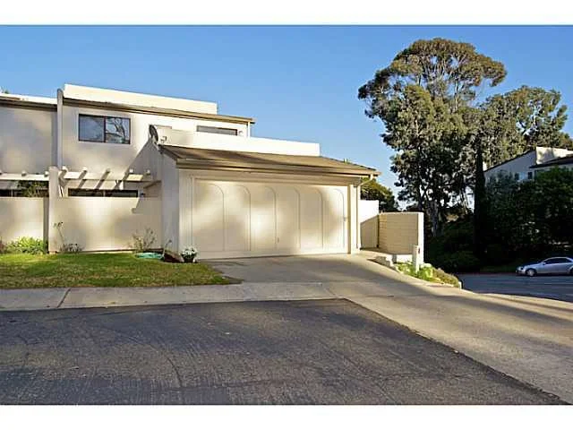 Unit for sale at 8935 Caminito Verano, La Jolla, CA 92037