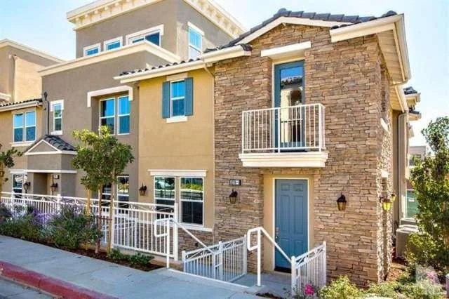 Unit for sale at 4376 5 Gentle Brook Lane, Simi Valley, CA 93063