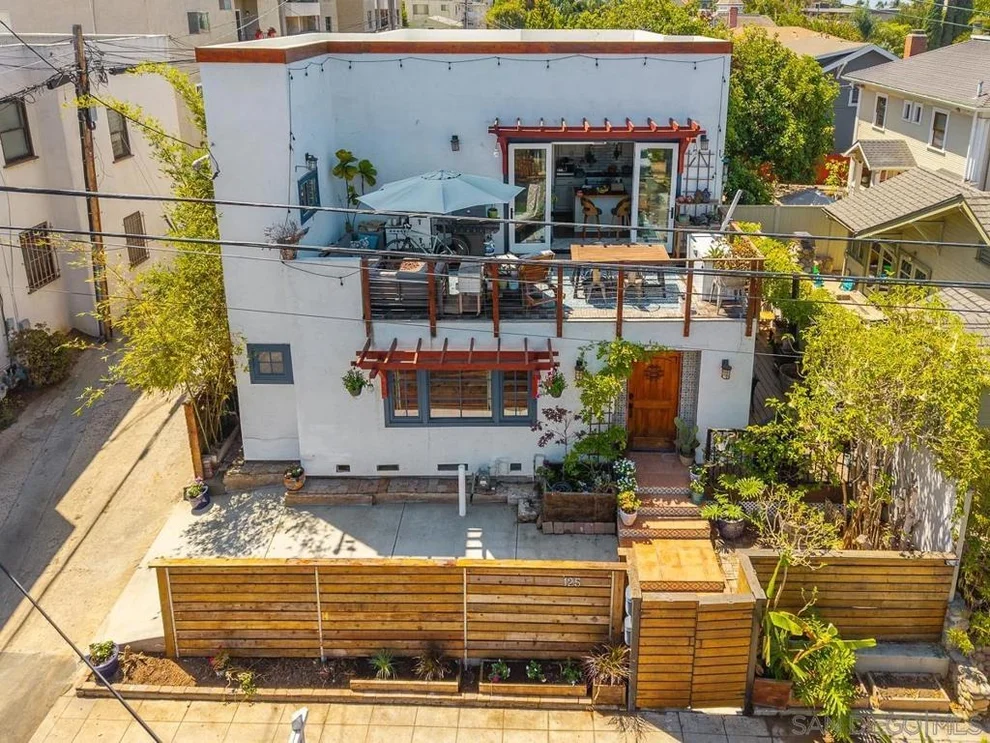 Unit for sale at 125 127 W Brookes, San Diego, CA 92103