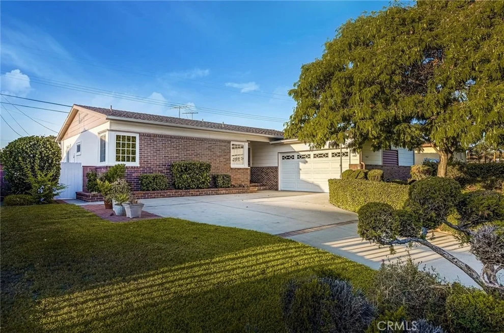 Unit for sale at 1467 W Houston Avenue, Fullerton, CA 92833