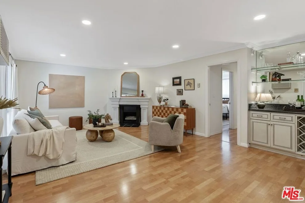 Unit for sale at 837 N West Knoll Drive, West Hollywood, CA 90069
