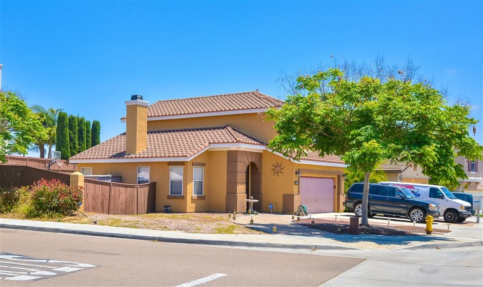 Unit for sale at 1485 Robles, Chula Vista, CA 91911