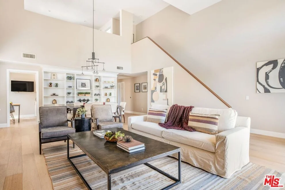 Unit for sale at 10511 Ashton Avenue, Los Angeles, CA 90024