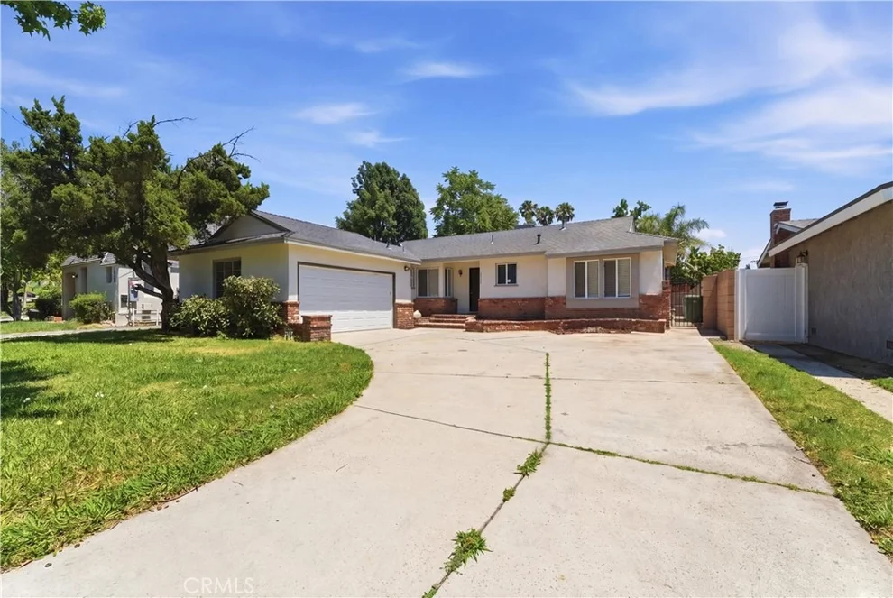 Unit for sale at 10944 Haskell Avenue, Granada Hills, CA 91344