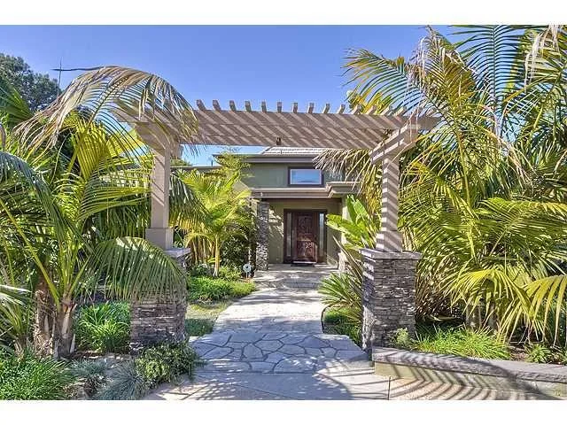 Unit for sale at 340 Hillcrest Drive, Encinitas, CA 92024