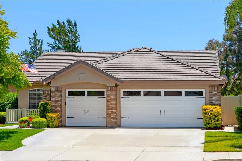 Unit for sale at 32071 Corte Bacarro, Temecula, CA 92592