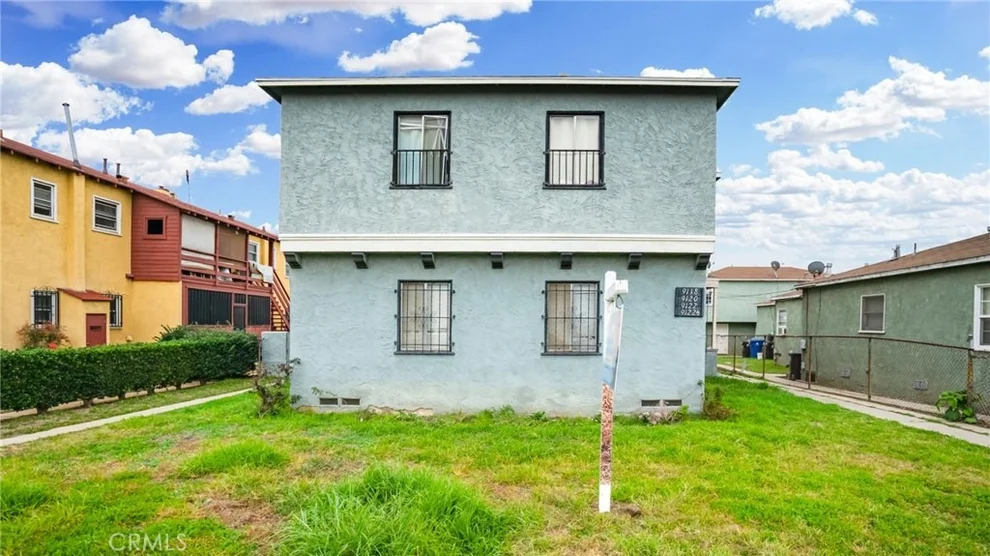 Unit for sale at 9118 S Manhattan Place, Los Angeles, CA 90047
