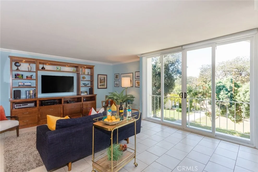 Unit for sale at 2100 E 2nd Street, Long Beach, CA 90803
