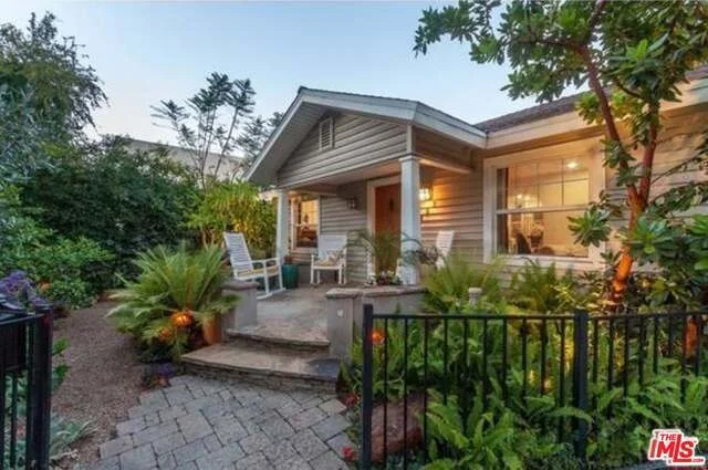 Unit for sale at 652 HUNTLEY Drive, West Hollywood, CA 90069