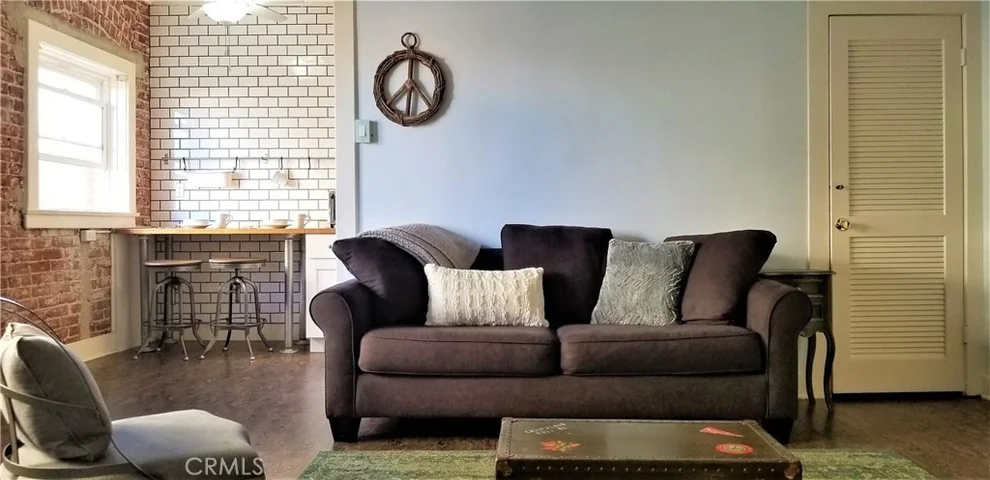 Unit for sale at 325 W 3rd Street, Long Beach, CA 90802