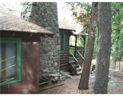 Unit for sale at 665 Mozumdar, Crestline, CA 92322